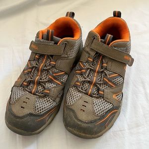 Kids size 2 Merrell sneakers